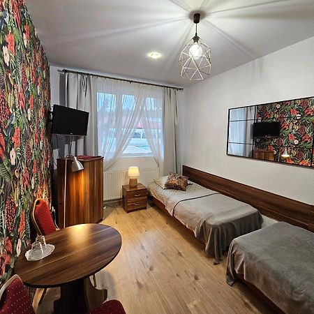 Hotel Kurpia Arte Nowogród Eksteriør billede