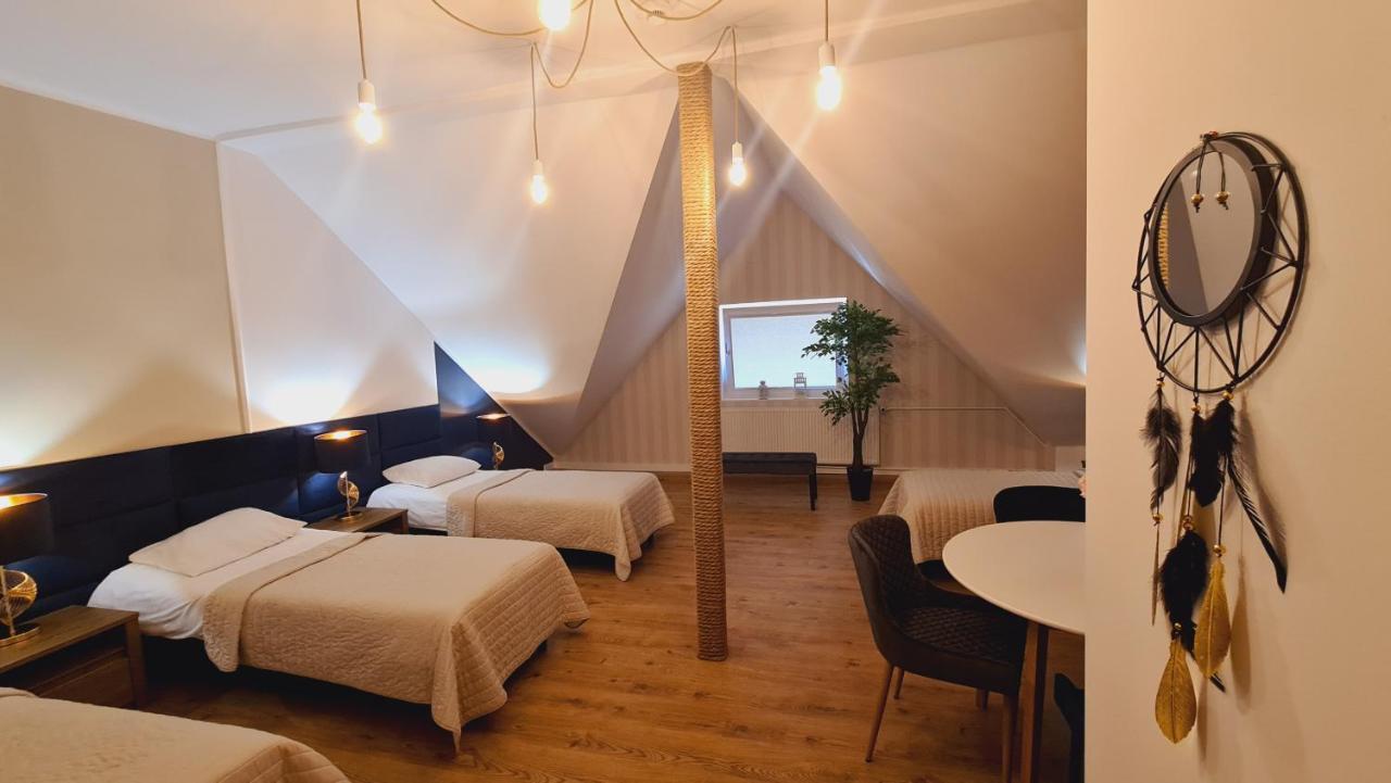 Hotel Kurpia Arte Nowogród Eksteriør billede