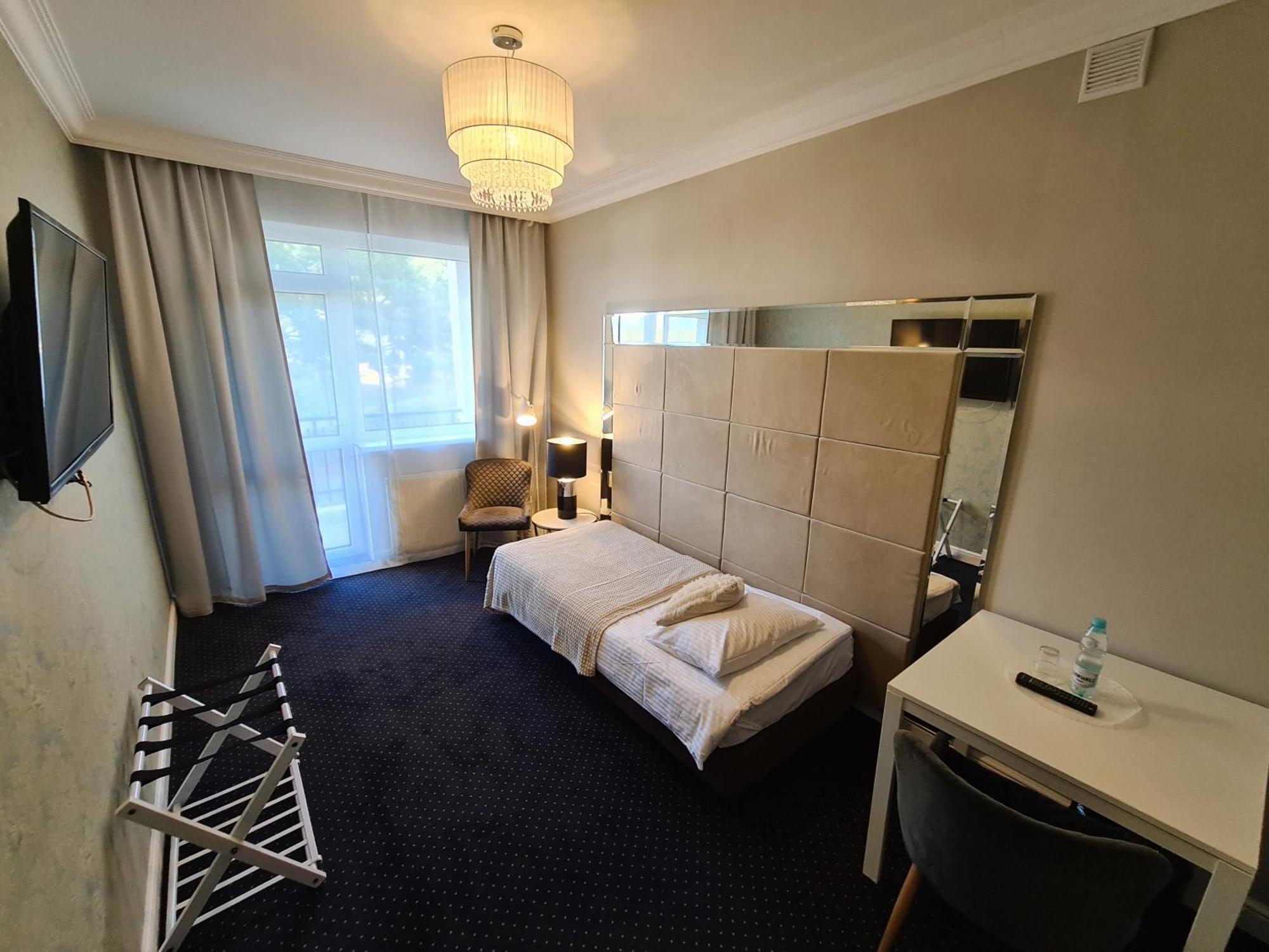 Hotel Kurpia Arte Nowogród Eksteriør billede