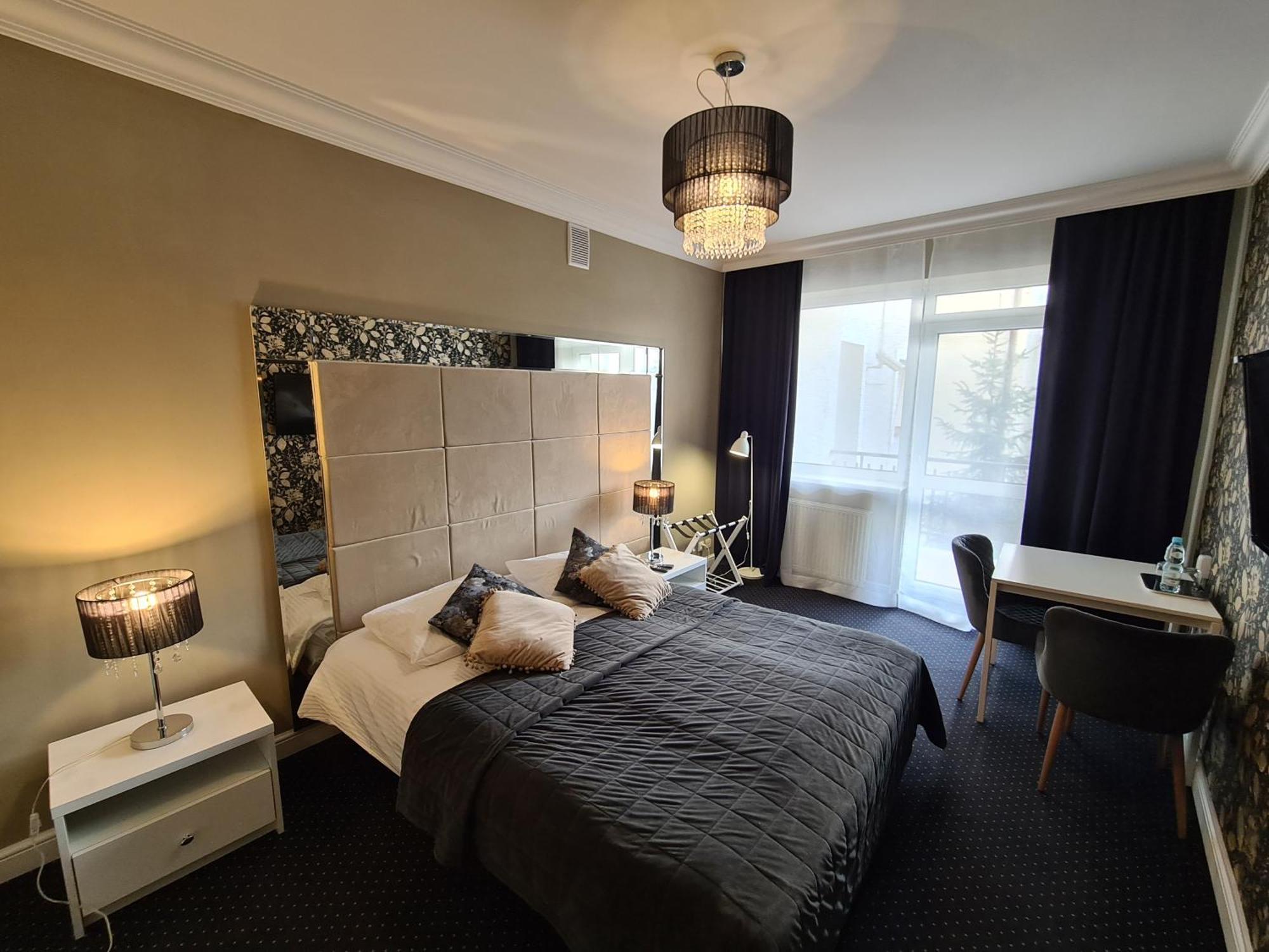 Hotel Kurpia Arte Nowogród Eksteriør billede